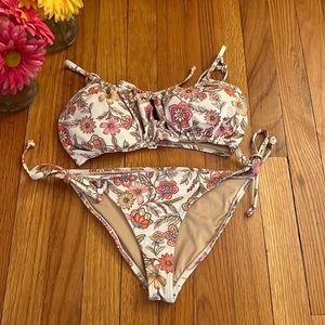 Old Navy Beige Paisley Swim‎ Suit Top size Small Bottom XS